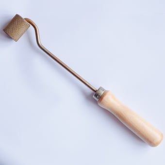 Валик (ролик) прикаточный гнутый, толстый, длинный